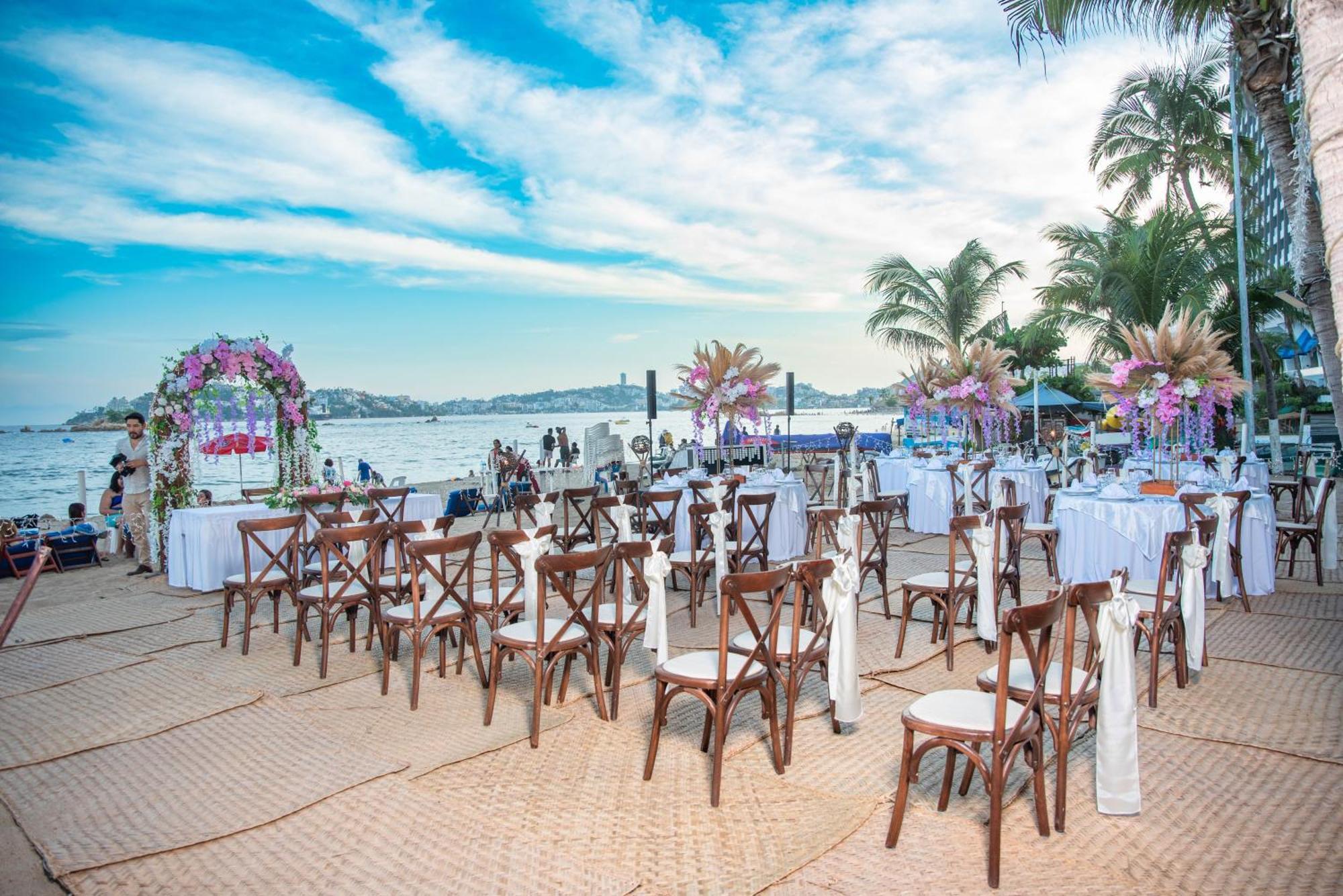 Ritz Acapulco All Inclusive Luaran gambar A wedding reception at the beach