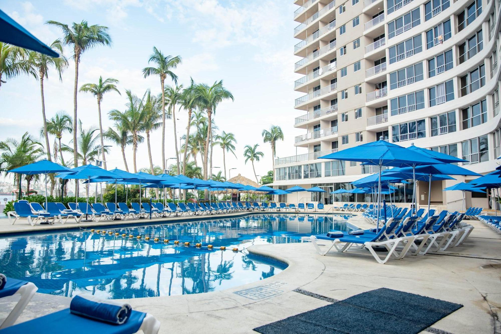 Ritz Acapulco All Inclusive Luaran gambar Pool at the Hilton Los Cabos