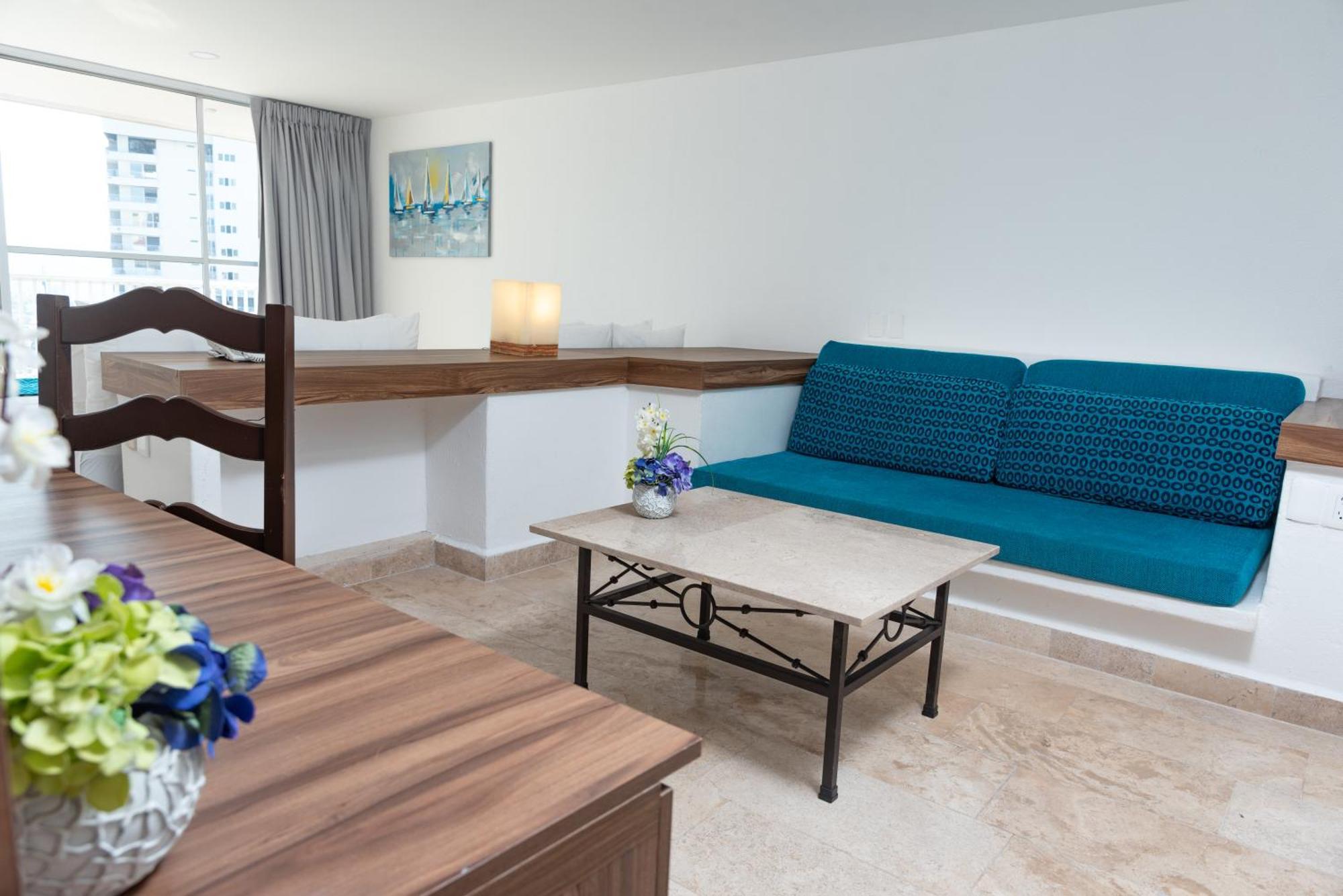 Ritz Acapulco All Inclusive Luaran gambar A living room at the hotel