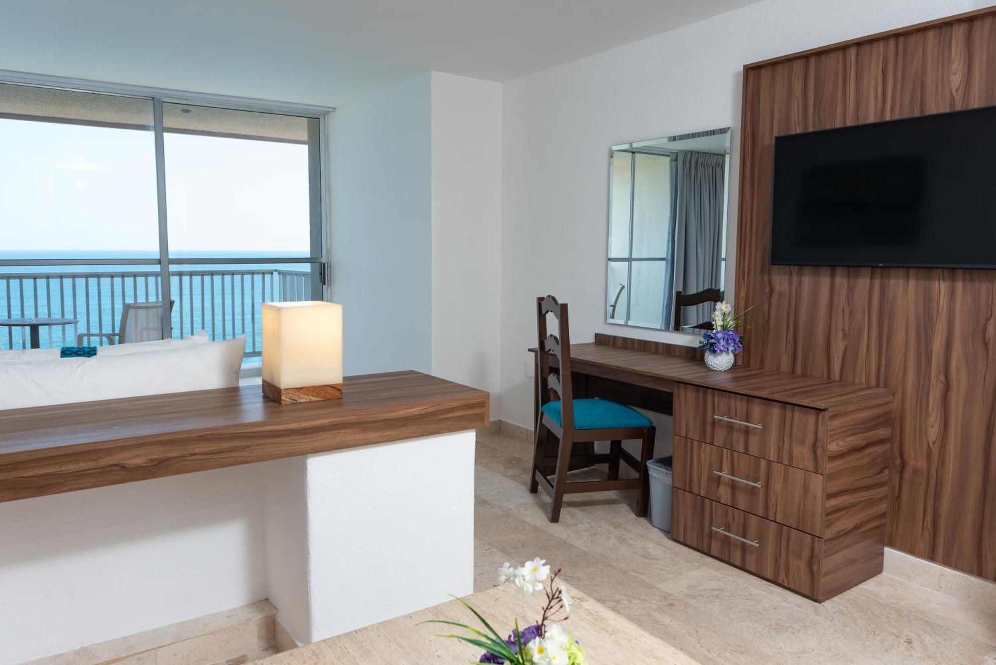 Ritz Acapulco All Inclusive Luaran gambar A room at the hotel