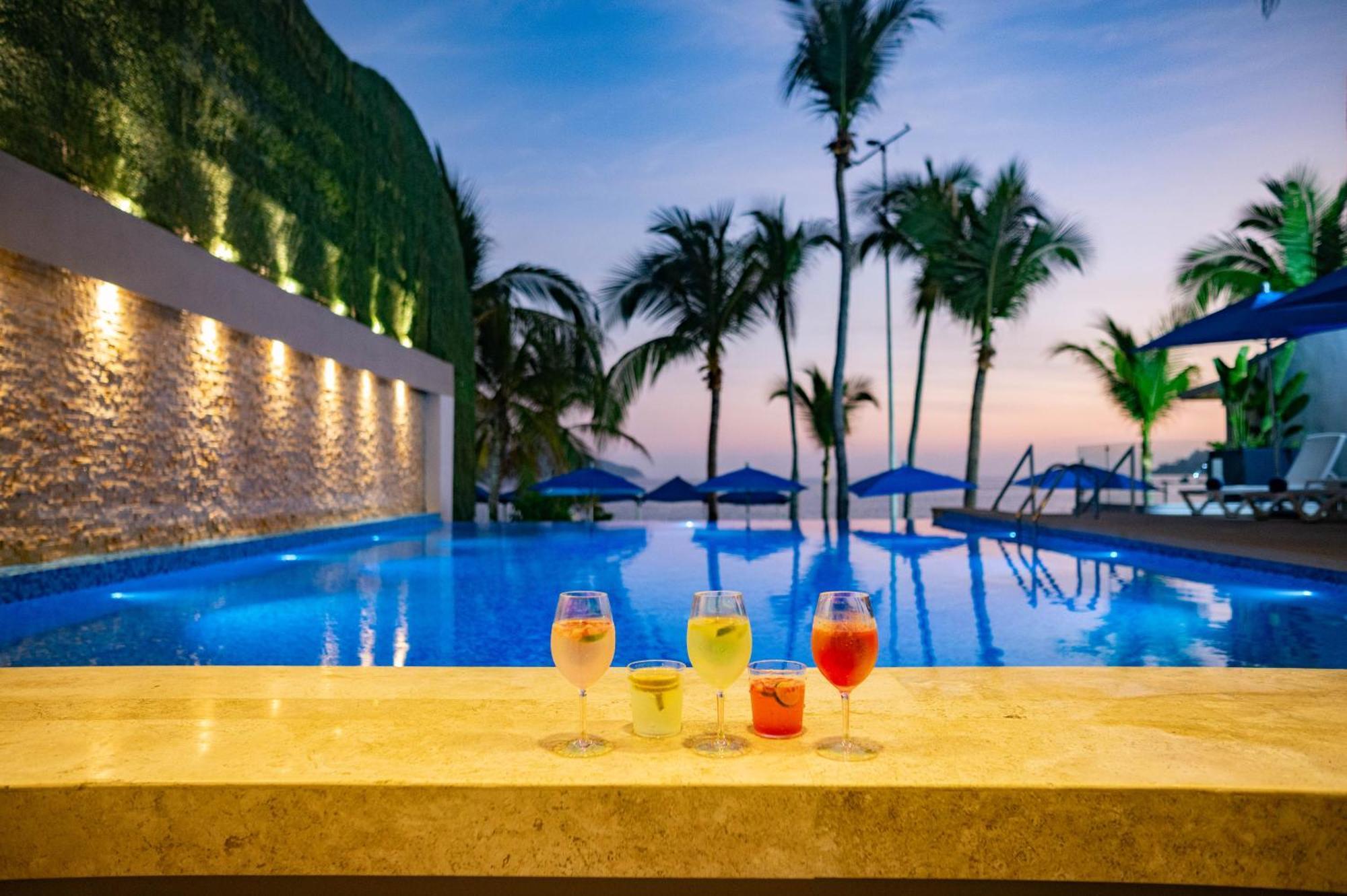 Ritz Acapulco All Inclusive Luaran gambar Infinity pool at the hotel