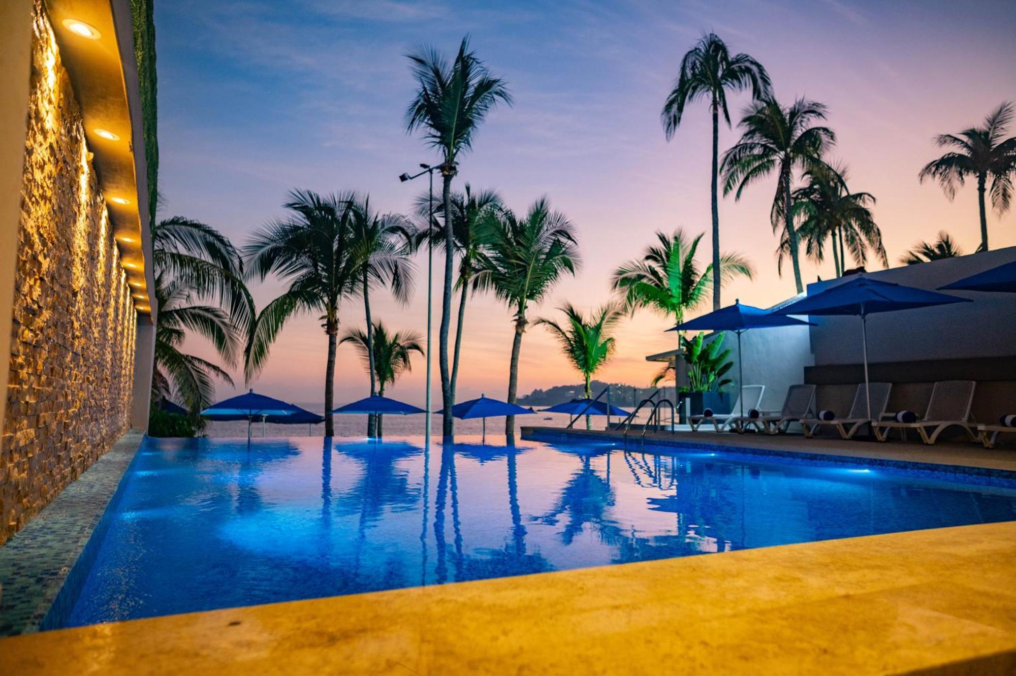 Ritz Acapulco All Inclusive Luaran gambar Infinity pool at the hotel